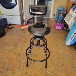 Swivel Stool 