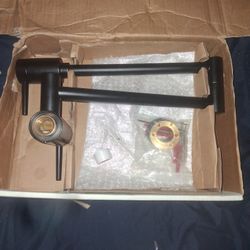 Delta Pot Filler; Matte Black 