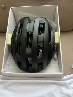 CYCLING HELMET - MATT BLACK