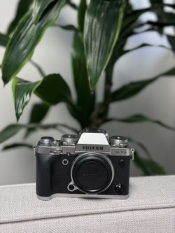 Fujifilm X-T3 Silver Camera Body