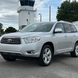 2010 TOYOTA HIGHLANDER LIMITED 1 owner