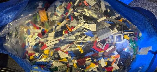 LOT of Bulk Per POUND Assorted LEGO Bricks and Pieces