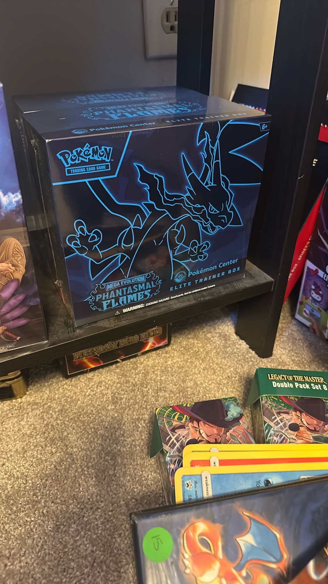 Pokémon Center Charizard Phantasmal Flames Elite Trainer Box 