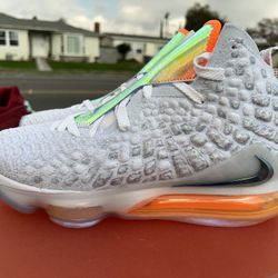 Nike LeBron 17 Future Air Size 8