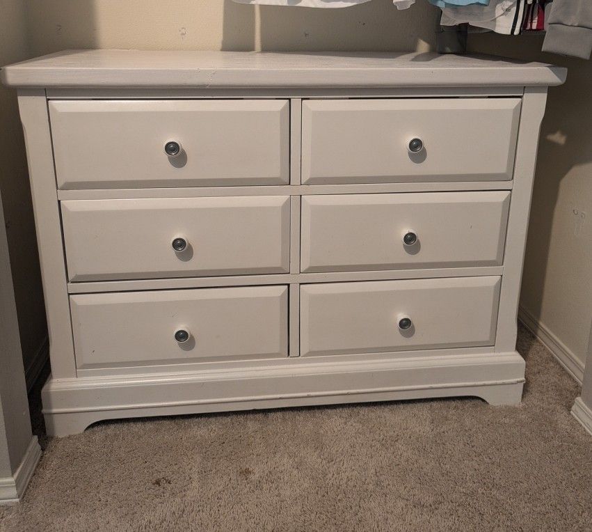 Dresser & Nightstand