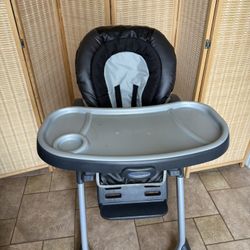 GRACO Toddlers High Chair - Fully Adjustable