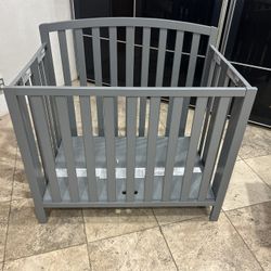 Wooden Mini Crib