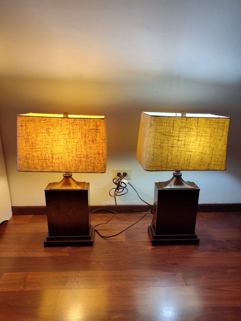 2 Lamps