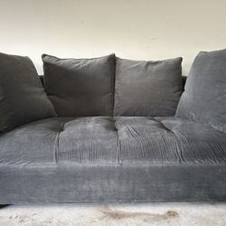 2pc Gray Couch 3 Seater And 2 Seater w/pillows 