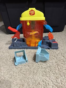 Hot Wheels City Super City Fire House Rescue