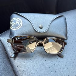 Ray Ban