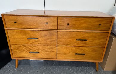 6 Drawer Wooden Dresser