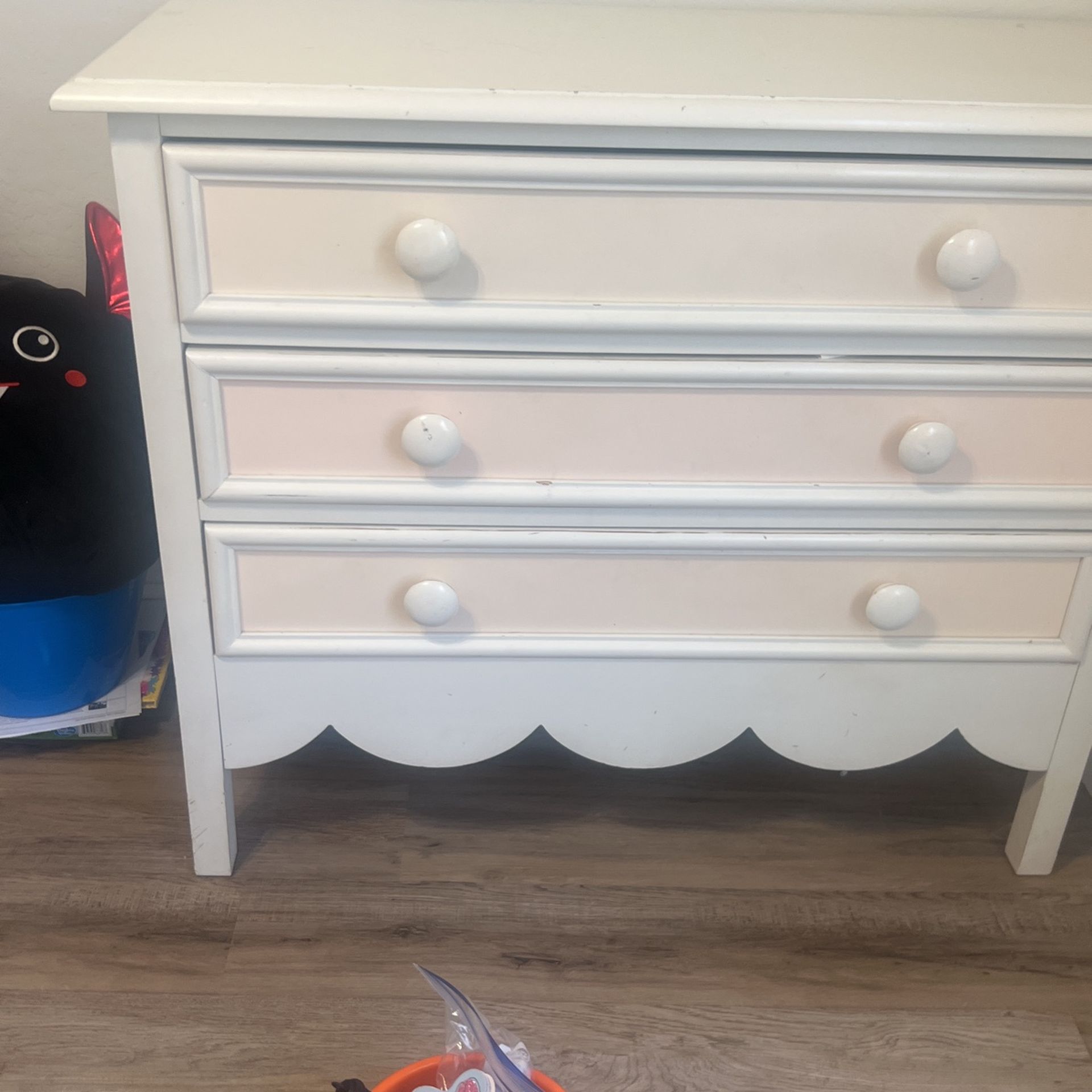 Dresser/night Stand
