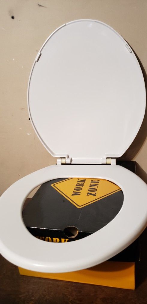 Toilet Seat Round In Good Clean Condition.