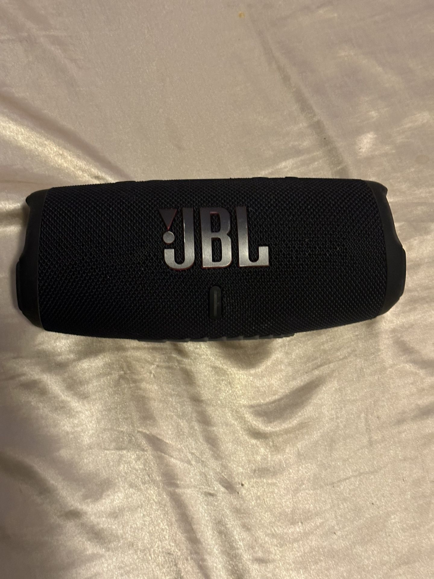 JBL Charge 5