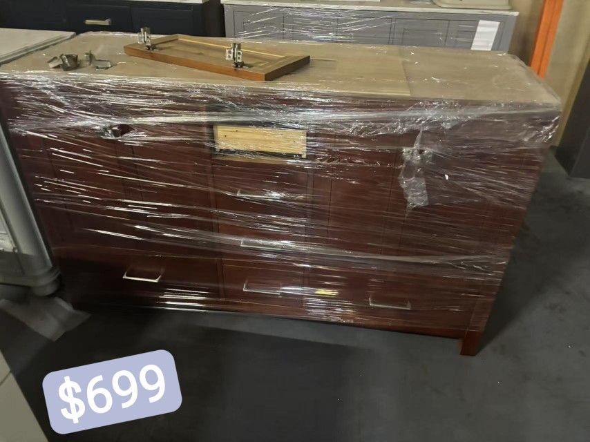 🚨 Clearance Sale – Bathroom Vanities at Unbeatable Prices! 🚨
We're clearing out inventory to make room for new styles –
Now is the best time to