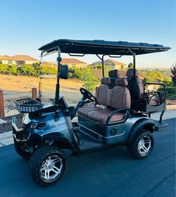 4-Seater Golf Cart – Excellent Condition – Ready to Ride