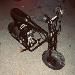 Gas Mini Bike (TRADES OR OFFER)