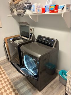 LG Smart Washer & Gas Dryer Set
