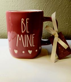 Rae Dunn Dark Pink (Rose) “BE MINE” Ceramic Mug With Pink Hearts, 14 oz. N.W.T.