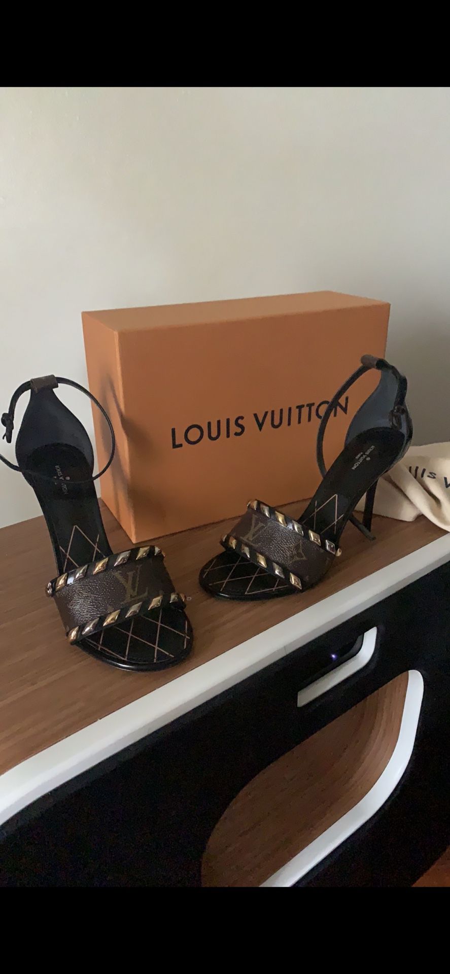 Louis Vuitton High Heeled Sandel 