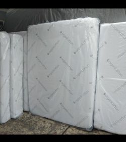Mattresses 10" Brand New Queen Size Bed  Memory Foam Mattress Only || Colchon Queen de Esponja Memory Nuevo Colchones