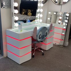 13 Drawers Vanity
