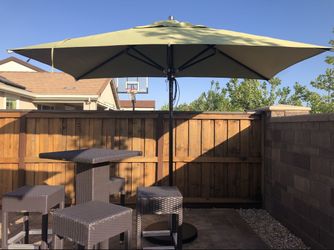 Outdoor Patio Umbrella 