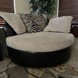 Oversized Swivel Accent Chair 