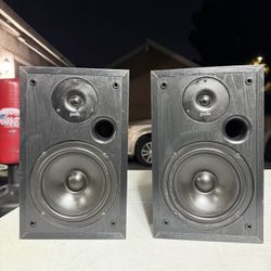 Polk Audio R20 Bookshelf Speakers