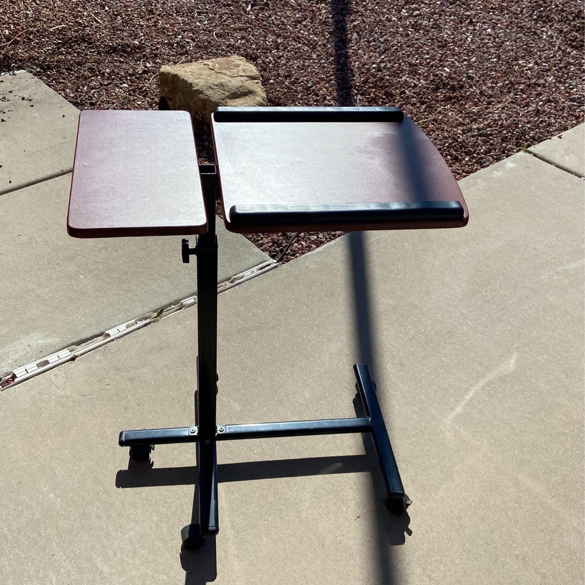 Adjustable Laptop Table