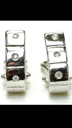 Estate 14k white Gold & 1/10ct Natural Diamond Hoop Huggie Small Ladies earrings