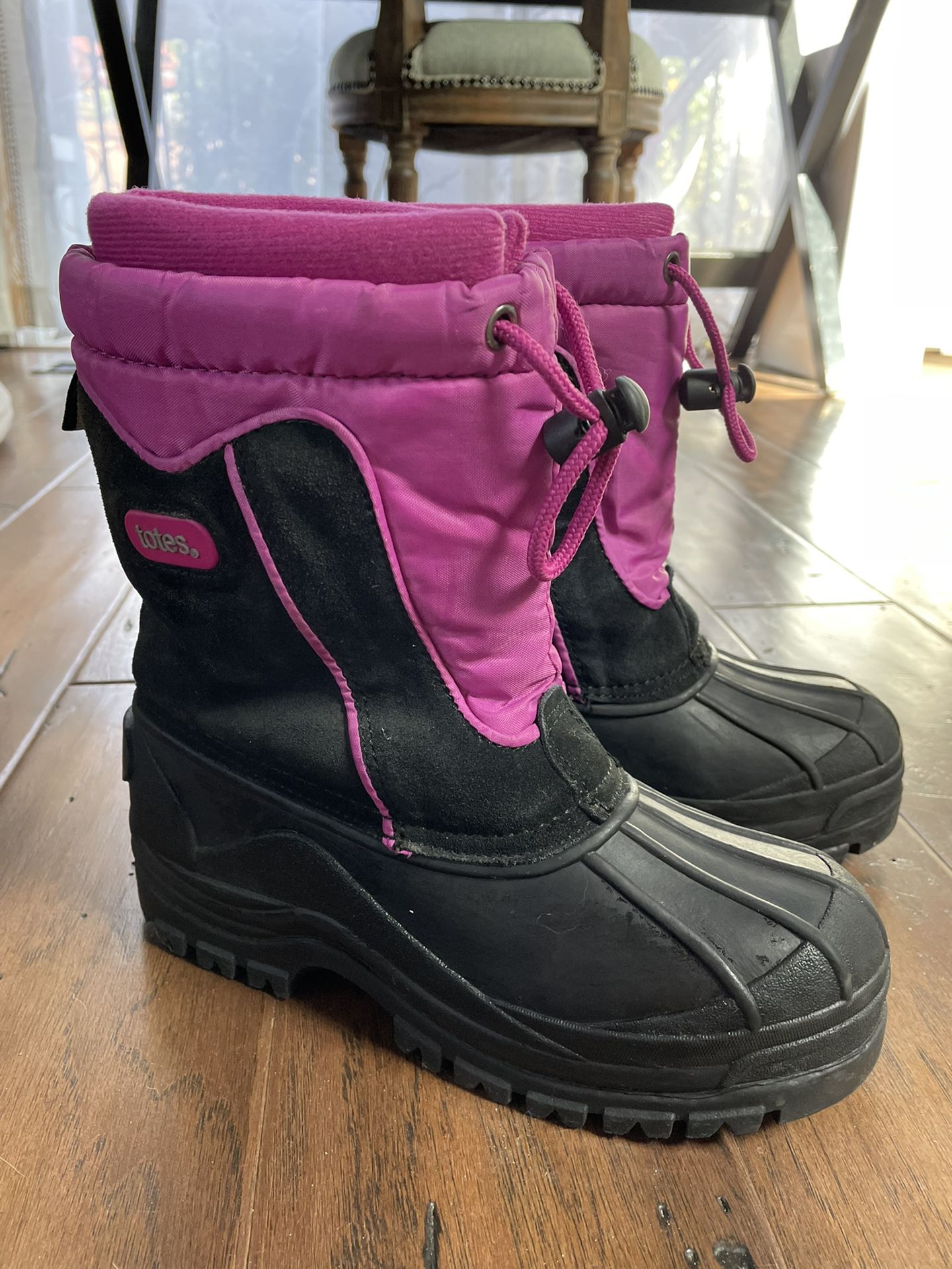 Girls Insulated Snow Boots - Size 3
