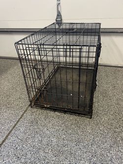 Medium wire dog kennel