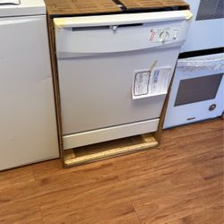 GE DISHWASHER 24”