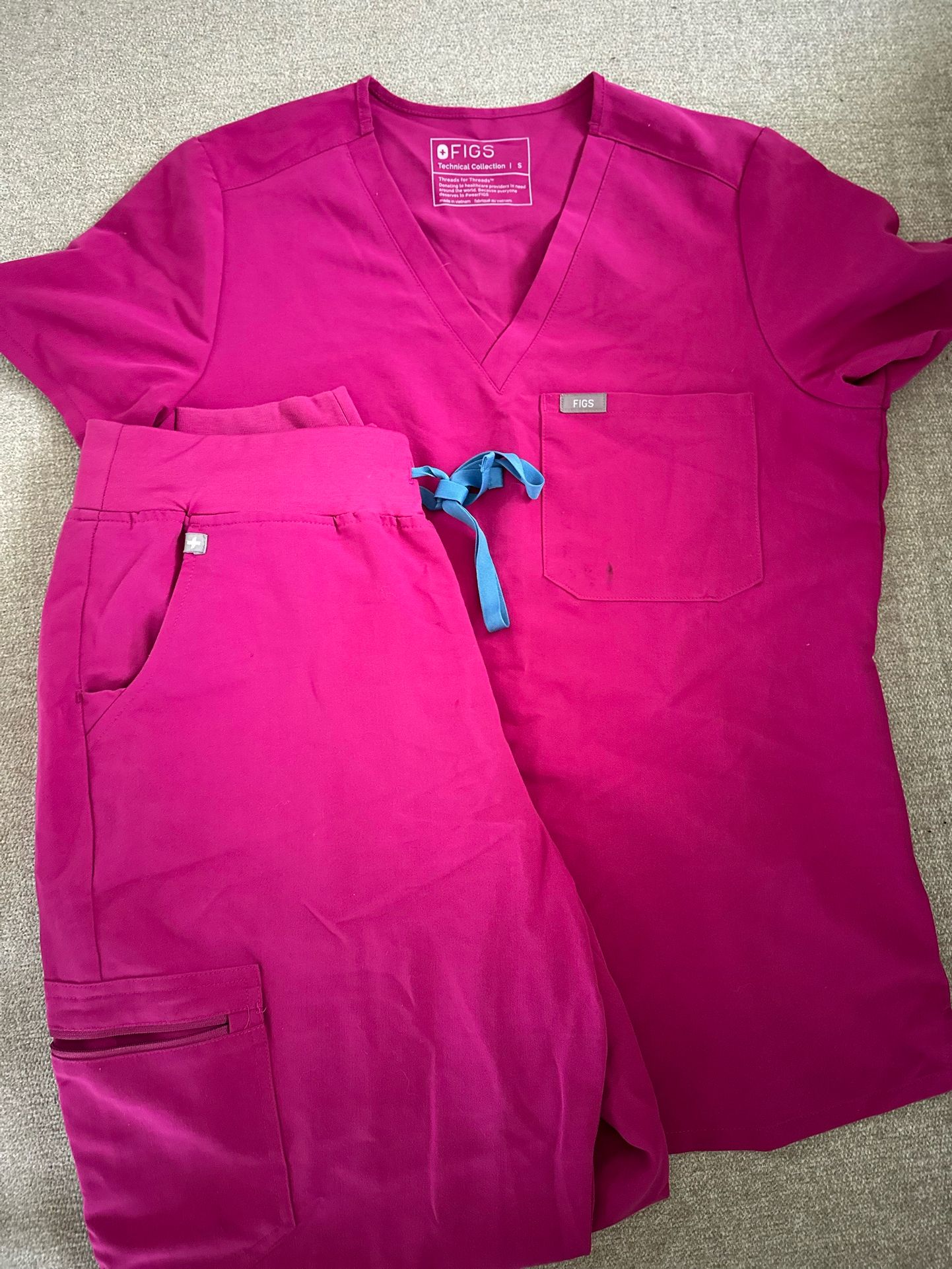 Figs scrubs