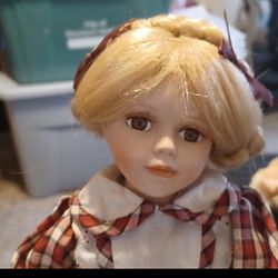 PORCELAIN DOLL vintage