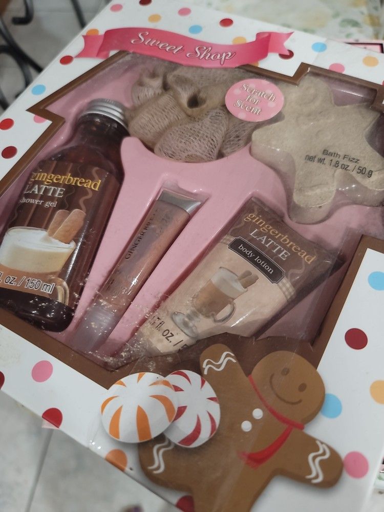 Gingerbread Bath Set