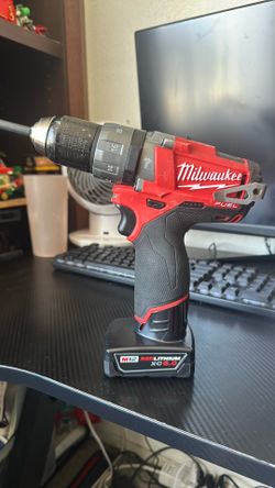 Milwaukee M-12