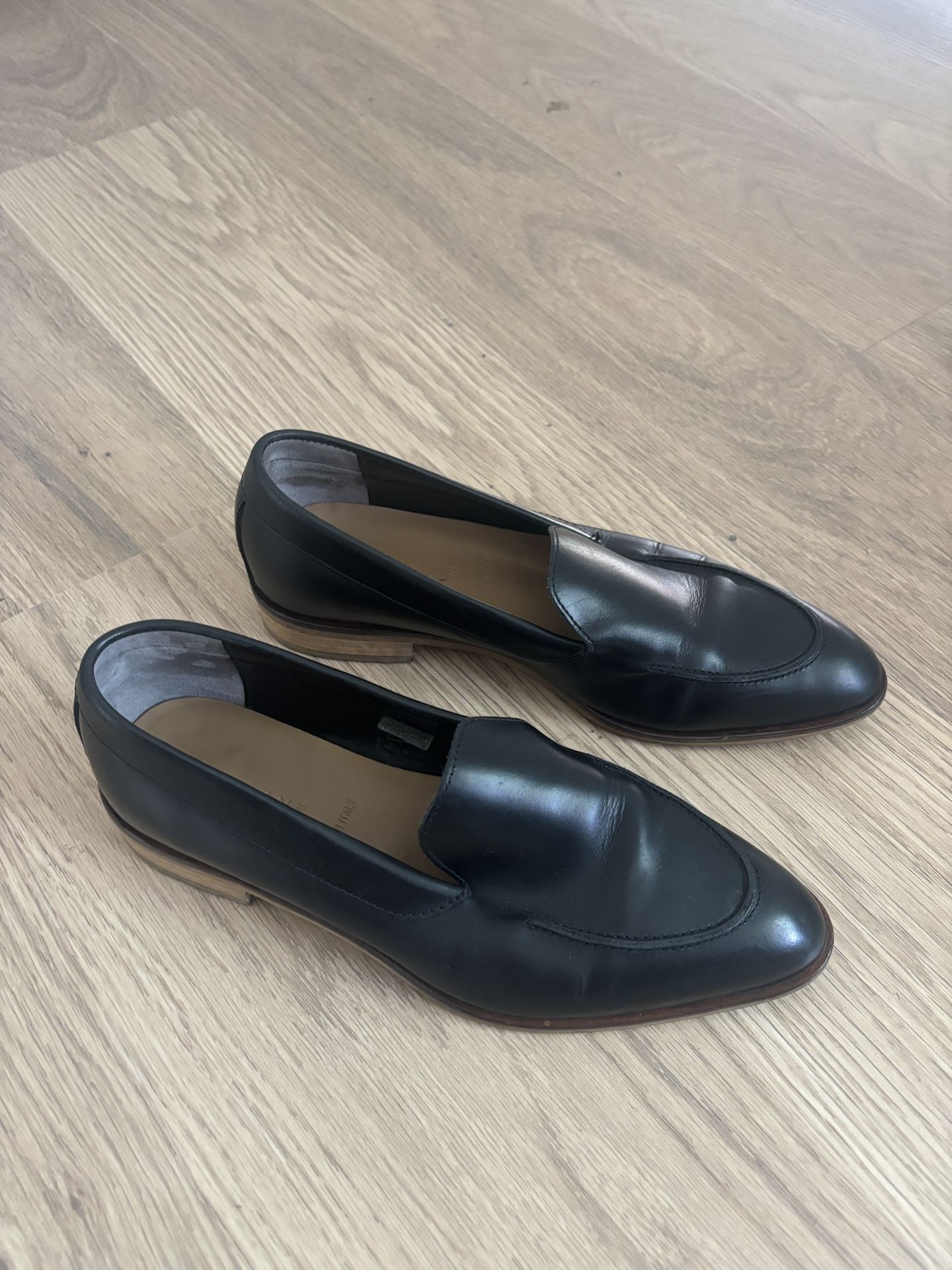 Everlane Black Modern Loafers Size 6