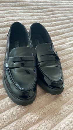 Black shoes