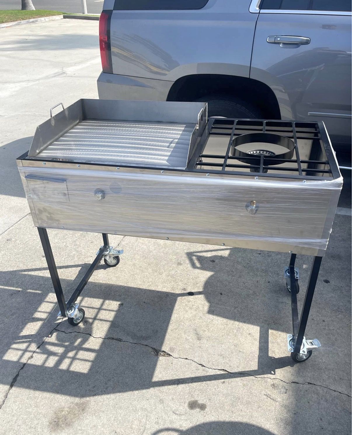 Carrito para tacos con plancha y hornilla