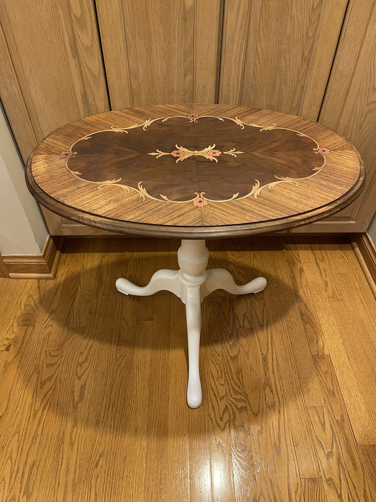 Beautiful Vintage Side Table