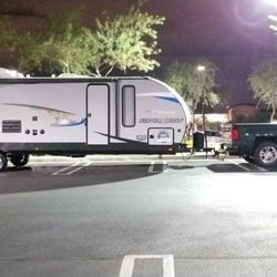 2019 Alpha Wolf 29dq-l and 2018 Silverado LT