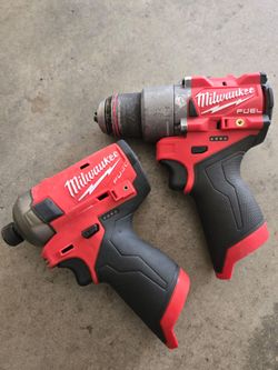 Milwaukee M12 FUEL hammer drill and Impact Driver Set