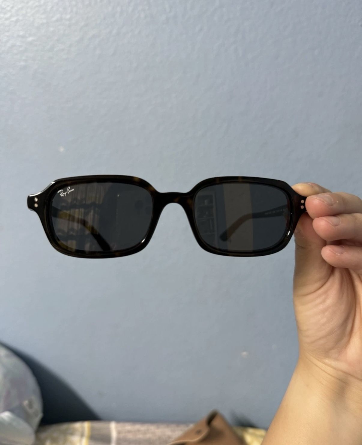 ZURI Ray-Ban Rectangular Havana Sunglasses with Dark Lenses 52mm