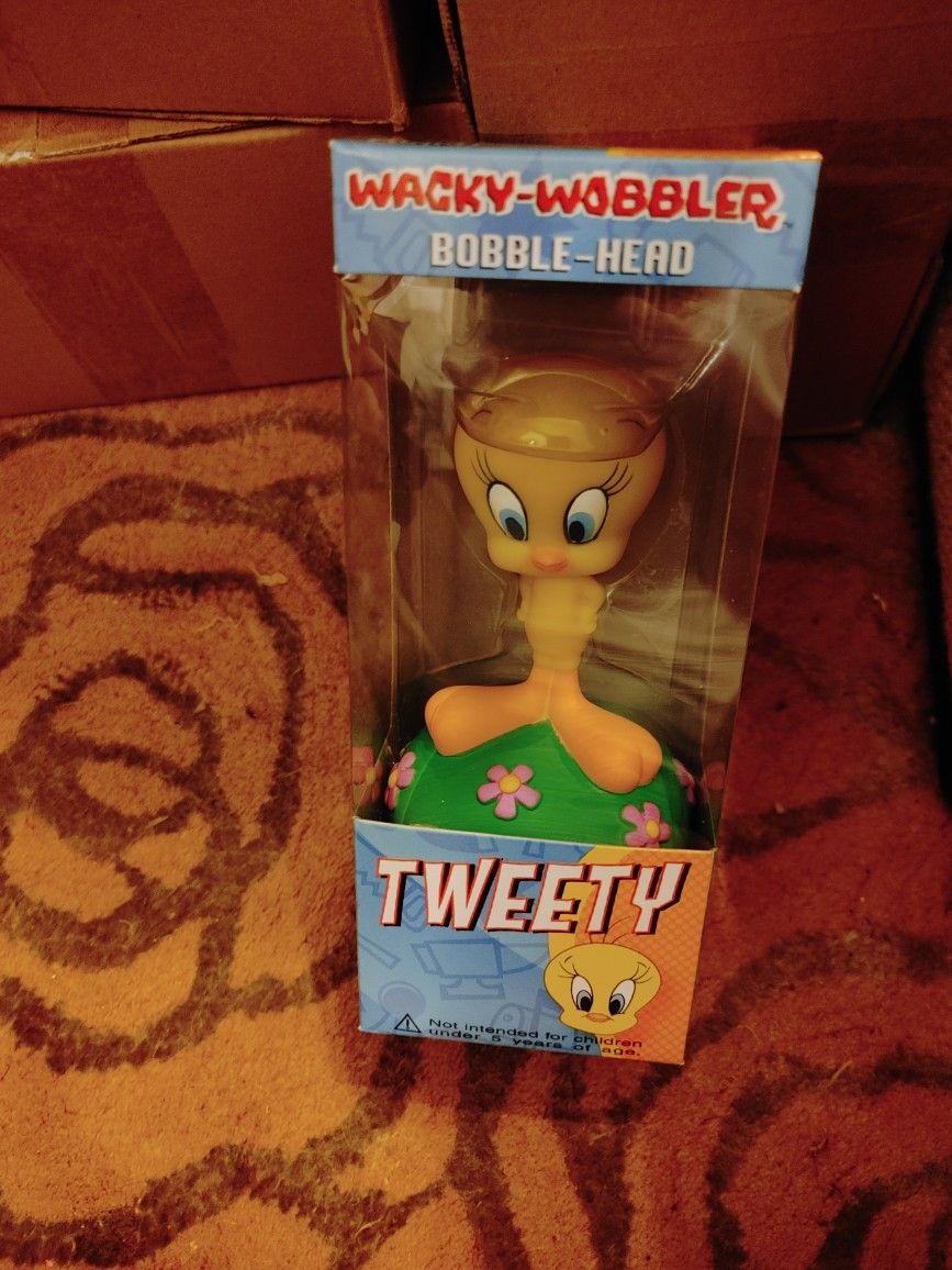 Looney Tunes Tweety Bird VAULTED Bobblehead