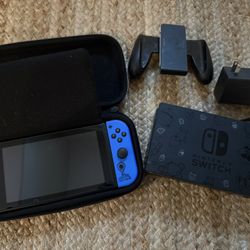 Nintendo Switch - Fortnite Edition W/ Case