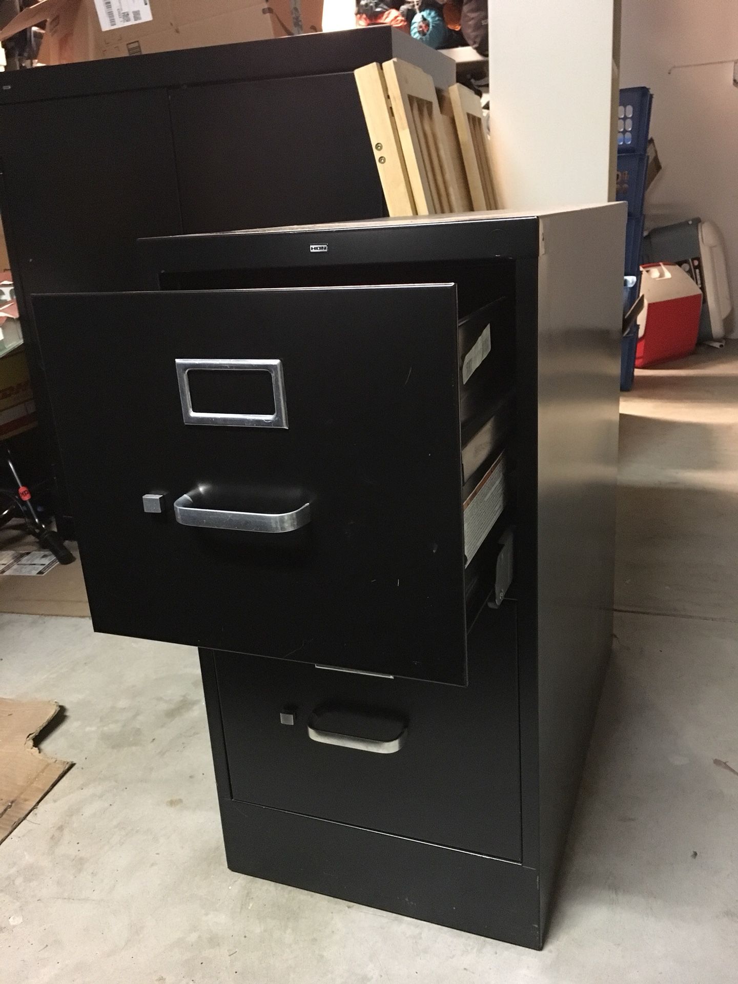 Hon metal 2-drawer file cabinet