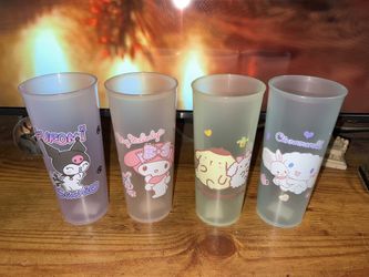 HK Friends Cups Set 